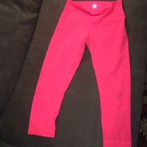 Wunder Under Crop II Roll Down